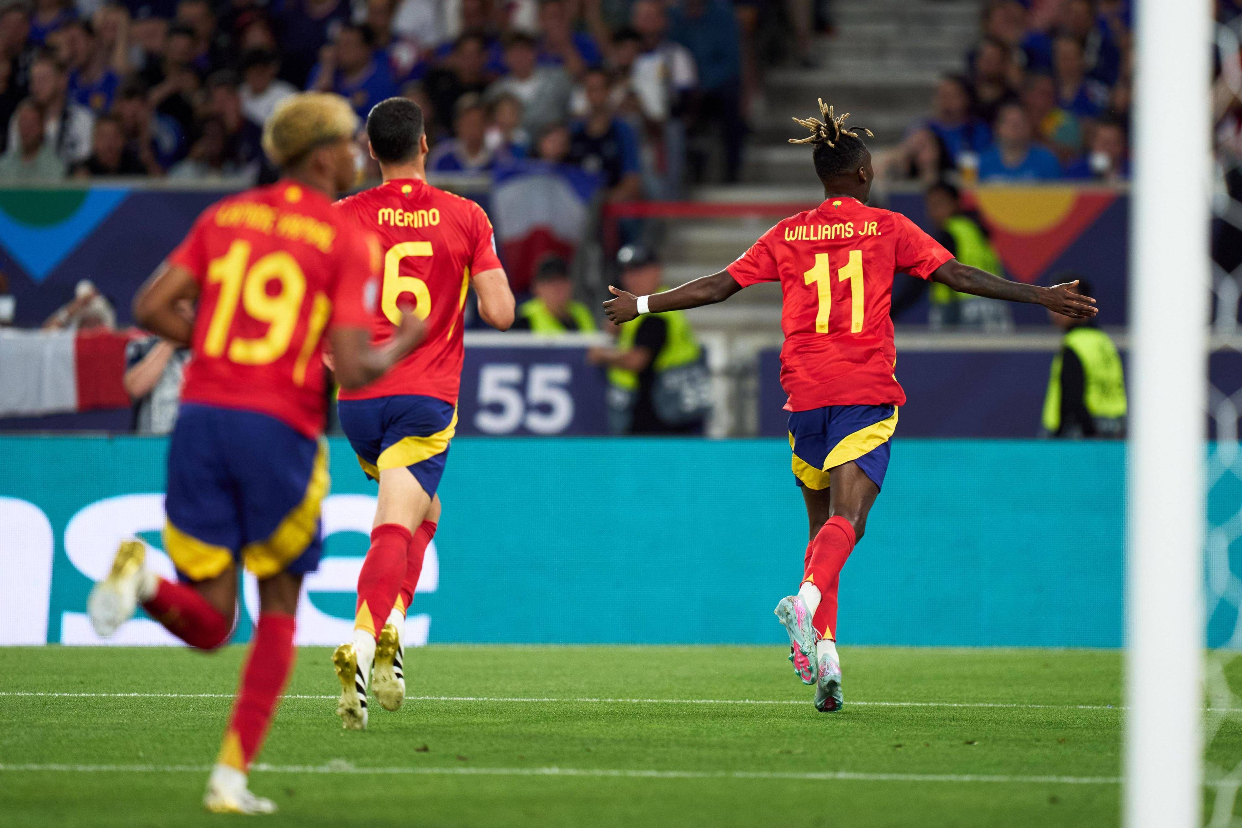 开云app-姆巴佩官方宣布战术调整新规，西班牙队引发争议！-开云app