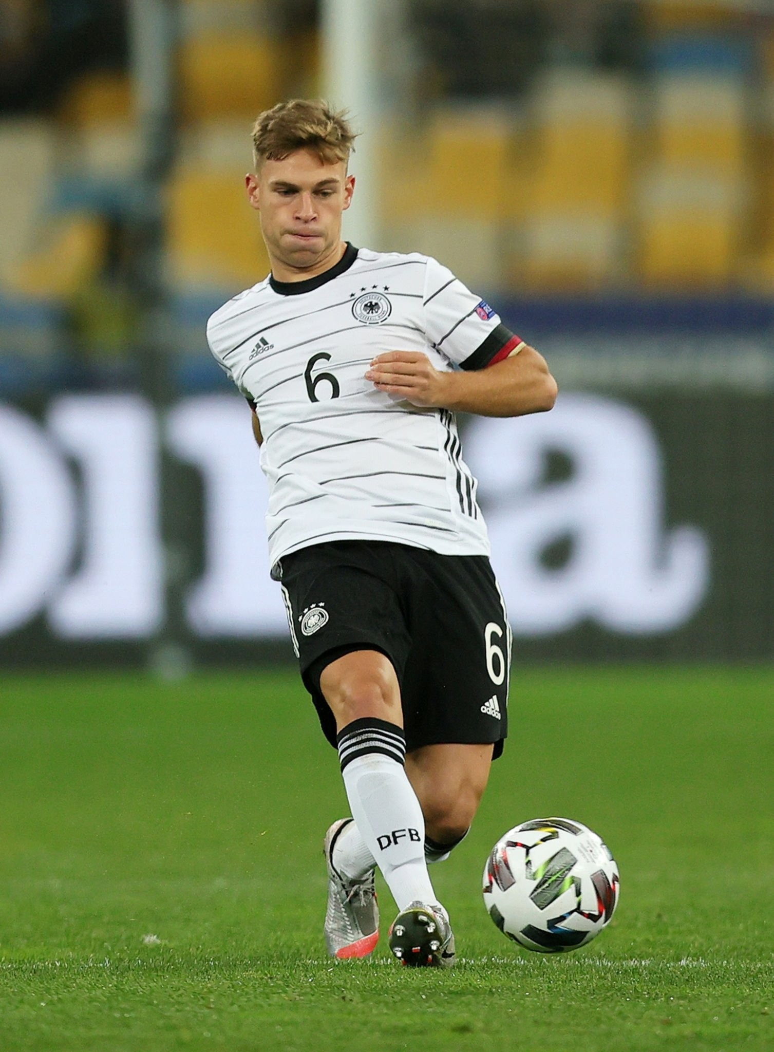 开云官网-浓眉哥新星夺冠表现突出，瑞士队前途光明！-开云官网